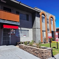 2600 S Arville St in Las Vegas, NV - Building Photo