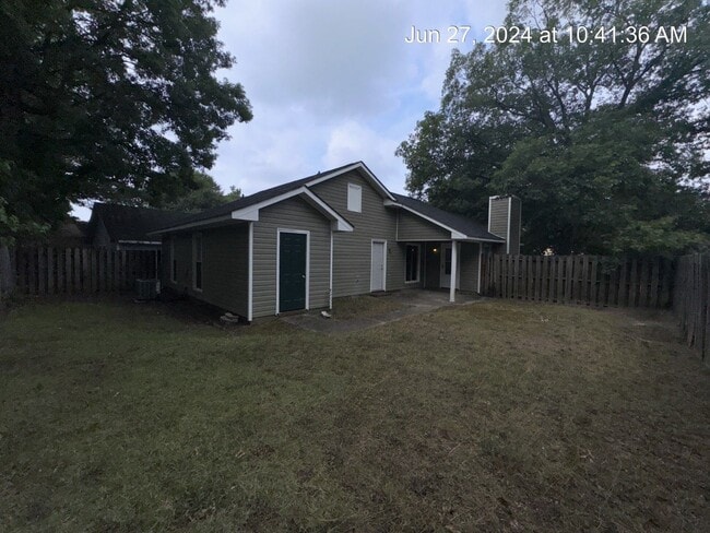 501 Hollyberry Ln in Fayetteville, NC - Building Photo - Building Photo