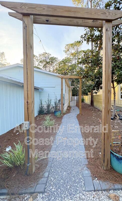 property at 444 Montigo Ave N