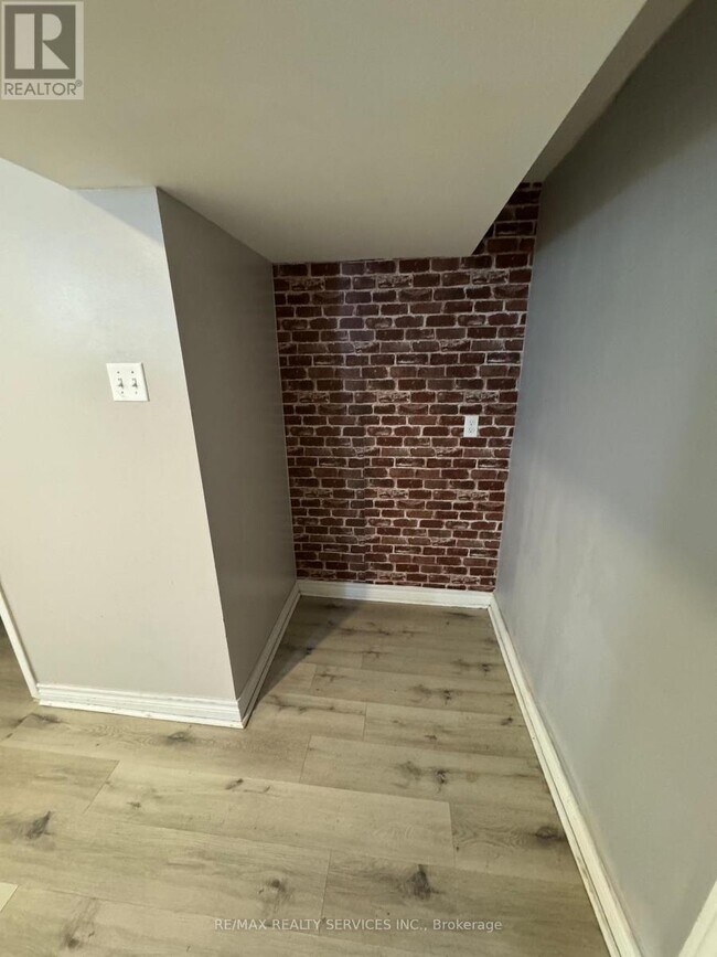 246 John Garland Blvd in Toronto, ON - Building Photo - Building Photo