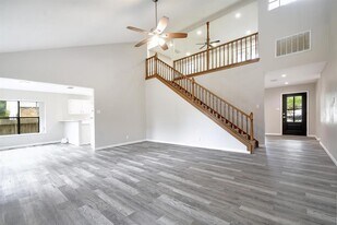 14926 Eminence in San Antonio, TX - Building Photo