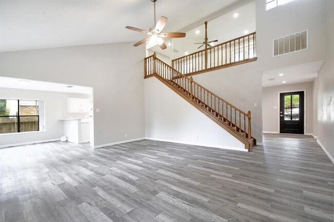 property at 14926 Eminence