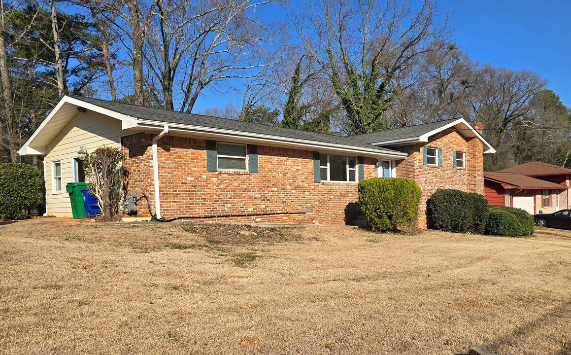 1309 Weston Dr in Decatur, GA - Building Photo