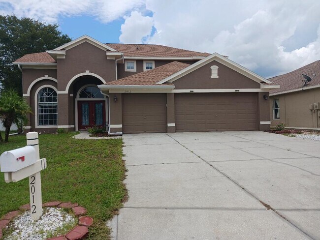 2012 Fern Ridge Ct in Holiday, FL - Building Photo - Building Photo