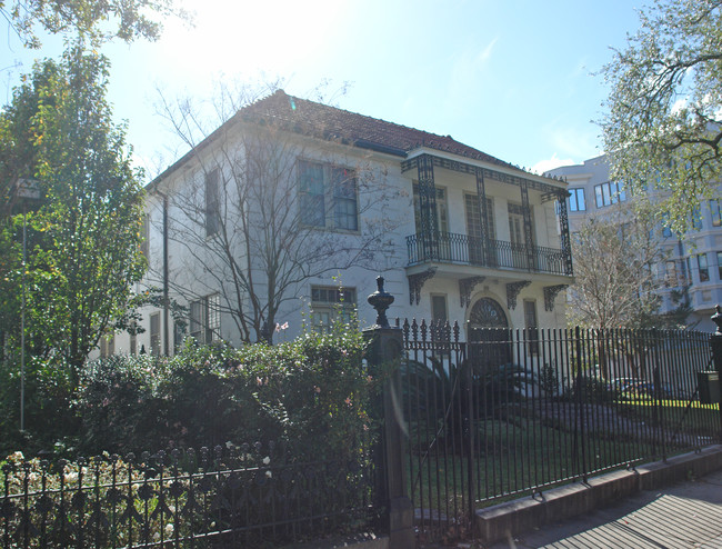 2236 St Charles Ave in New Orleans, LA - Building Photo - Building Photo