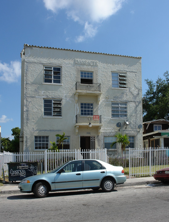 Evans Apartments in Miami, FL - Building Photo