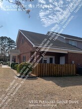 4930 Pleasant Grove Dr in Wilmington, NC - Foto de edificio - Building Photo