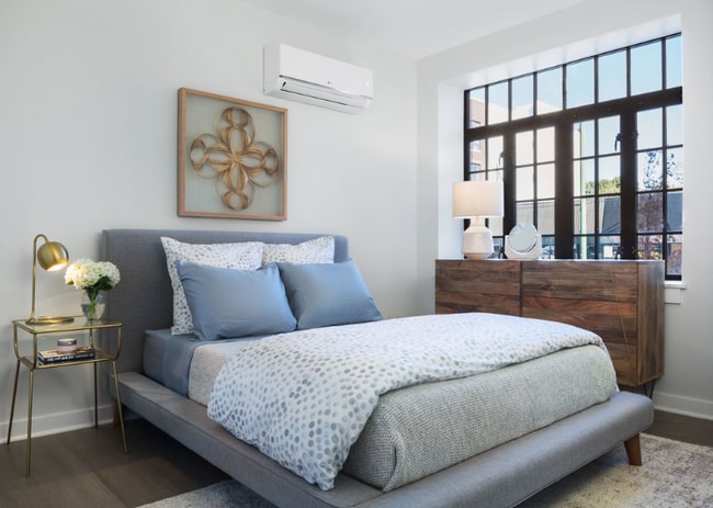 1964 W Diversey Pkwy in Chicago, IL - Building Photo - Building Photo