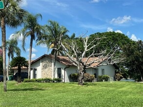 1450 Nottingham Dr in Naples, FL - Building Photo - Building Photo