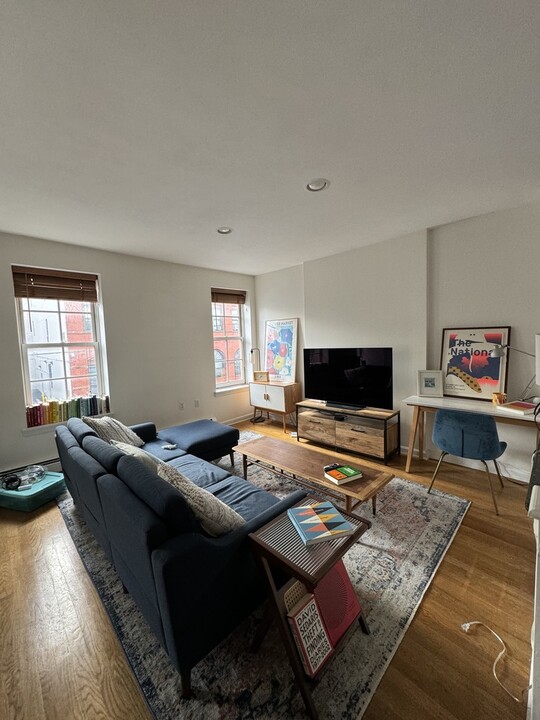 93 Erie St, Unit 2 in Jersey City, NJ - Foto de edificio