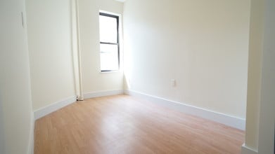 2485 Elm Place in Bronx, NY - Building Photo - Floor Plan