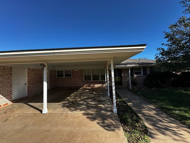 4914 11th St in Lubbock, TX - Building Photo - Building Photo