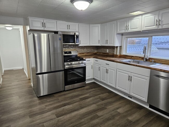 6711 Vincent Hill Rd, Unit 2 in Canandaigua, NY - Building Photo - Building Photo