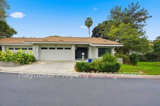 2279 Caminito Cabala in San Diego, CA - Building Photo - Building Photo