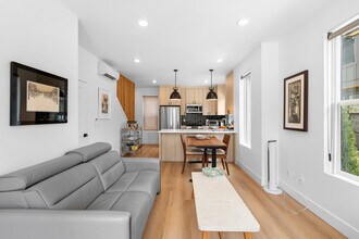 6201 N Amherst St in Portland, OR - Building Photo - Building Photo
