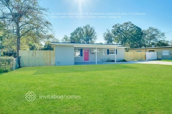 7628 Elvia Dr in Jacksonville, FL - Building Photo - Building Photo