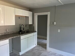 101 Superior St, Unit 2 up in Rochester, NY - Building Photo - Building Photo