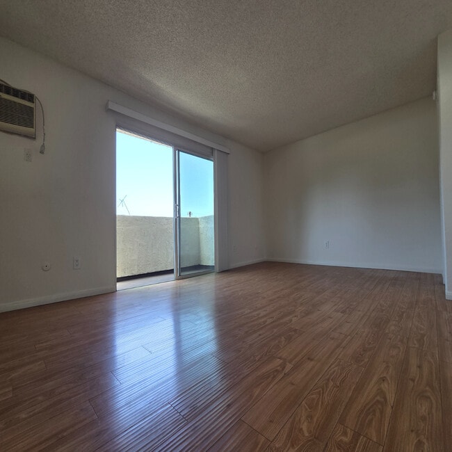3841 Mentone Ave, Unit 26