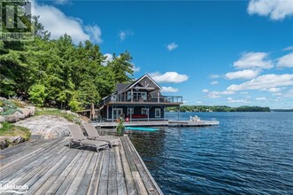 12 Medora St in Muskoka Lakes, ON - Building Photo - Building Photo