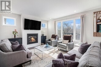 107 Rallidale St in Ottawa, ON - Building Photo - Building Photo
