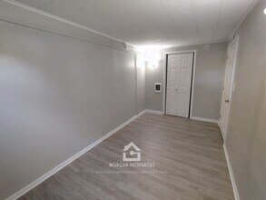 1303 E 7th St, Unit C in Anderson, IN - Building Photo - Building Photo