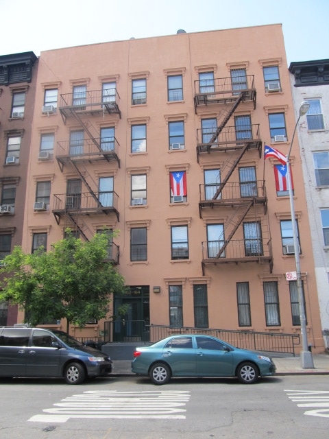 164 E 109th St in New York, NY - Building Photo