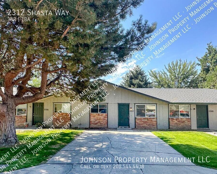 2312 Shasta Way in Caldwell, ID - Building Photo