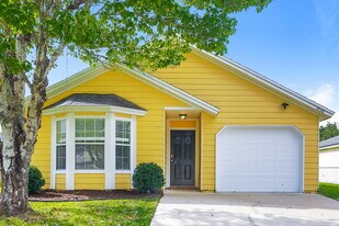 1936 Hunters Trace Cir in Middleburg, FL - Building Photo