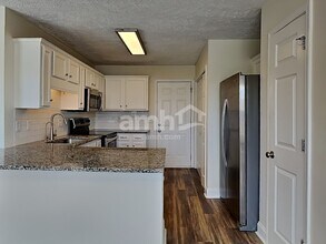 1117 Mantle Way in Murfreesboro, TN - Foto de edificio - Building Photo