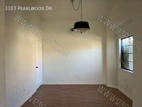 3103 Pearlwood Dr in Lancaster, CA - Building Photo - Building Photo