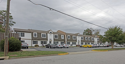 Trellis at Lee's Mill Apartments in Newport News, VA - Foto de edificio - Building Photo