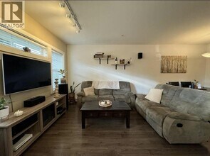 12161 237 St in Maple Ridge, BC - Building Photo - Building Photo