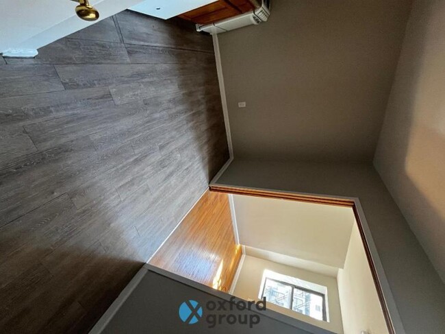 property at 518 E 5th St