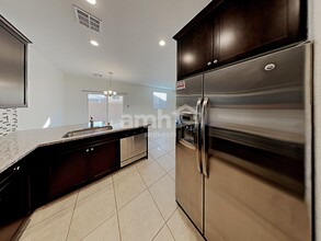 10623 Occlusion Ct in Las Vegas, NV - Foto de edificio - Building Photo