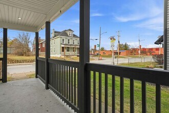 522 Kelton Ave in Columbus, OH - Building Photo - Building Photo