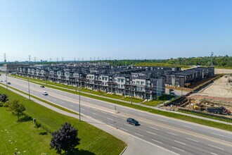 Park District Townhomes in Pickering, ON - Building Photo - Primary Photo