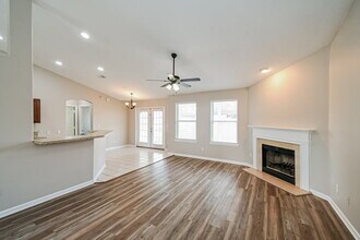 10341 Shelby Creek Rd N in Jacksonville, FL - Building Photo - Building Photo