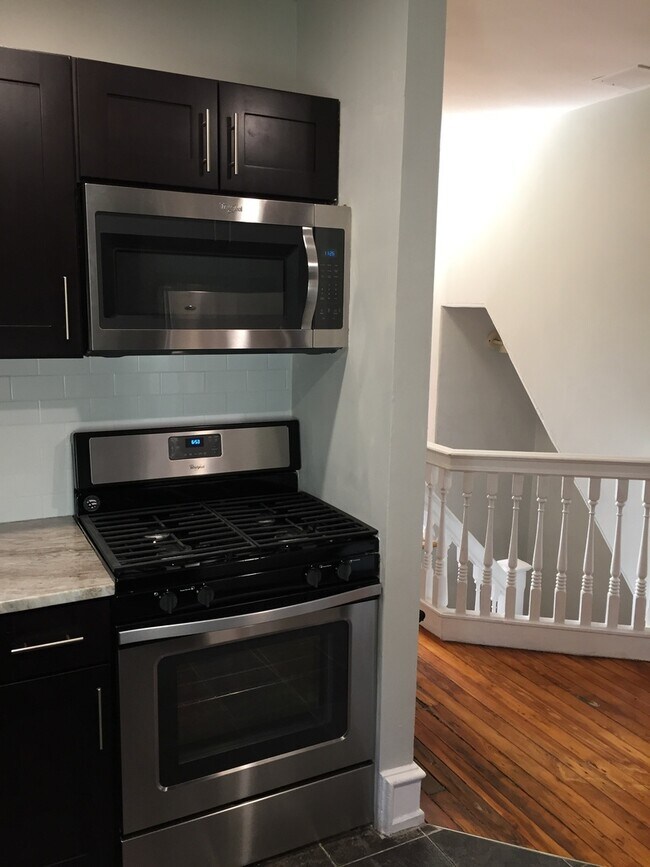 4617 Cedar Ave in Philadelphia, PA - Building Photo - Building Photo