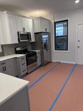 37 6th St in Harrison, NJ - Foto de edificio - Building Photo