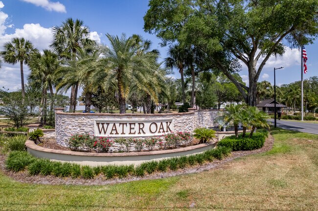 Water Oak Country Club Estates in Lady Lake, FL - Building Photo - Building Photo
