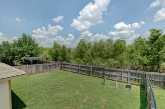 August Pre-Lease! Beautiful 3 Bed, 2 Bath in College Station, TX - Building Photo - Building Photo