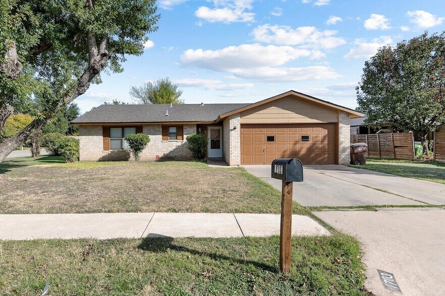 1703 W Mesa Park Dr in Round Rock, TX - Building Photo