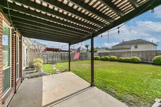 9910 Brook Meadow Ln in Houston, TX - Building Photo - Building Photo