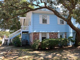 406 27th Ave S in North Myrtle Beach, SC - Building Photo