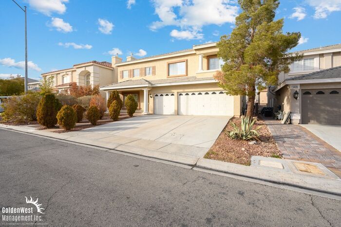 6636 Ironbound Bay Ave in Las Vegas, NV - Foto de edificio