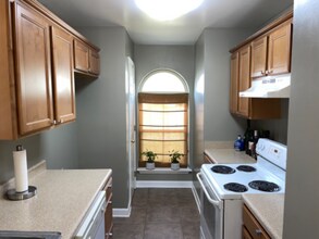 3561 Kings Dr in Chalmette, LA - Building Photo - Building Photo