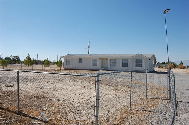 2801 Tonya Dr in Pahrump, NV - Building Photo - Building Photo