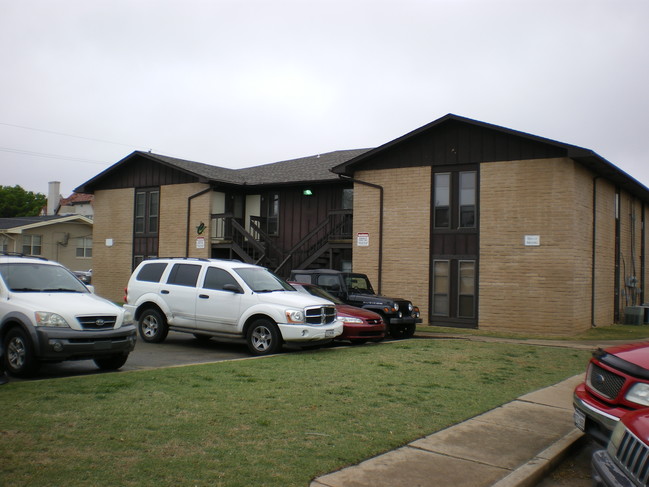 223 S Monroe St in Stillwater, OK - Building Photo - Building Photo