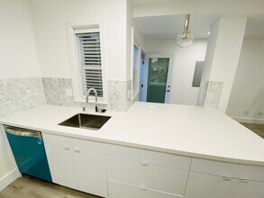 670 Lombard St in San Francisco, CA - Building Photo - Building Photo