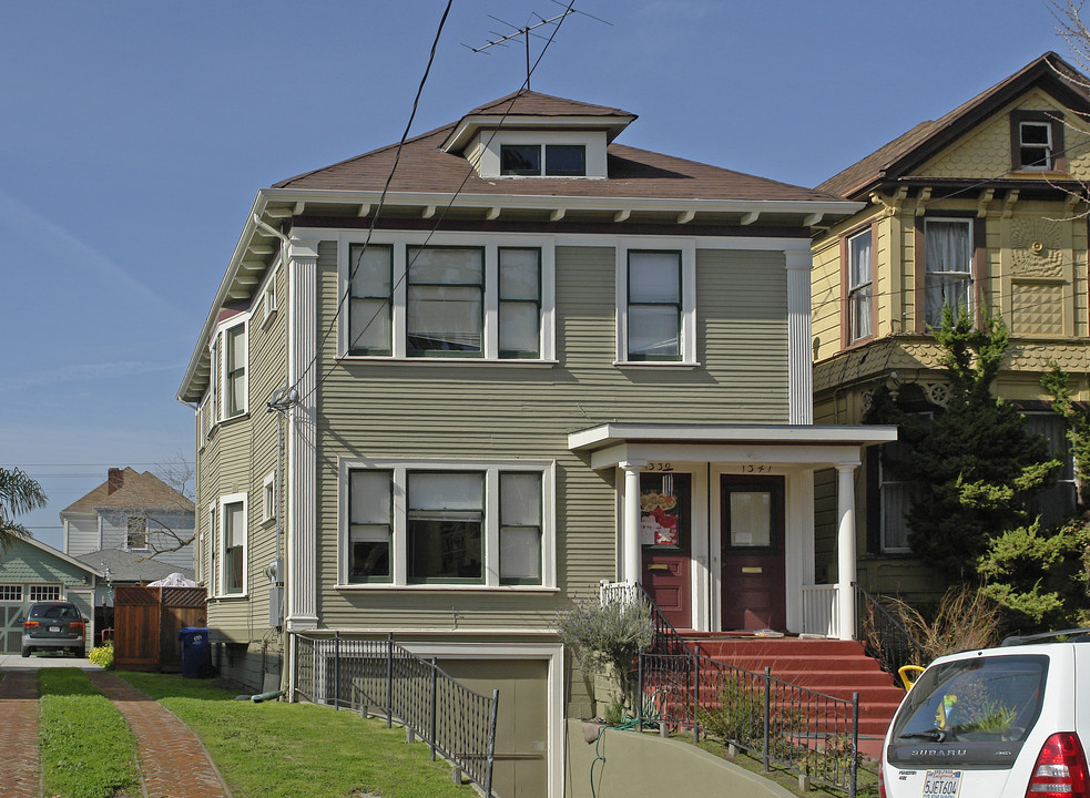 1339 Versailles Ave in Alameda, CA - Building Photo